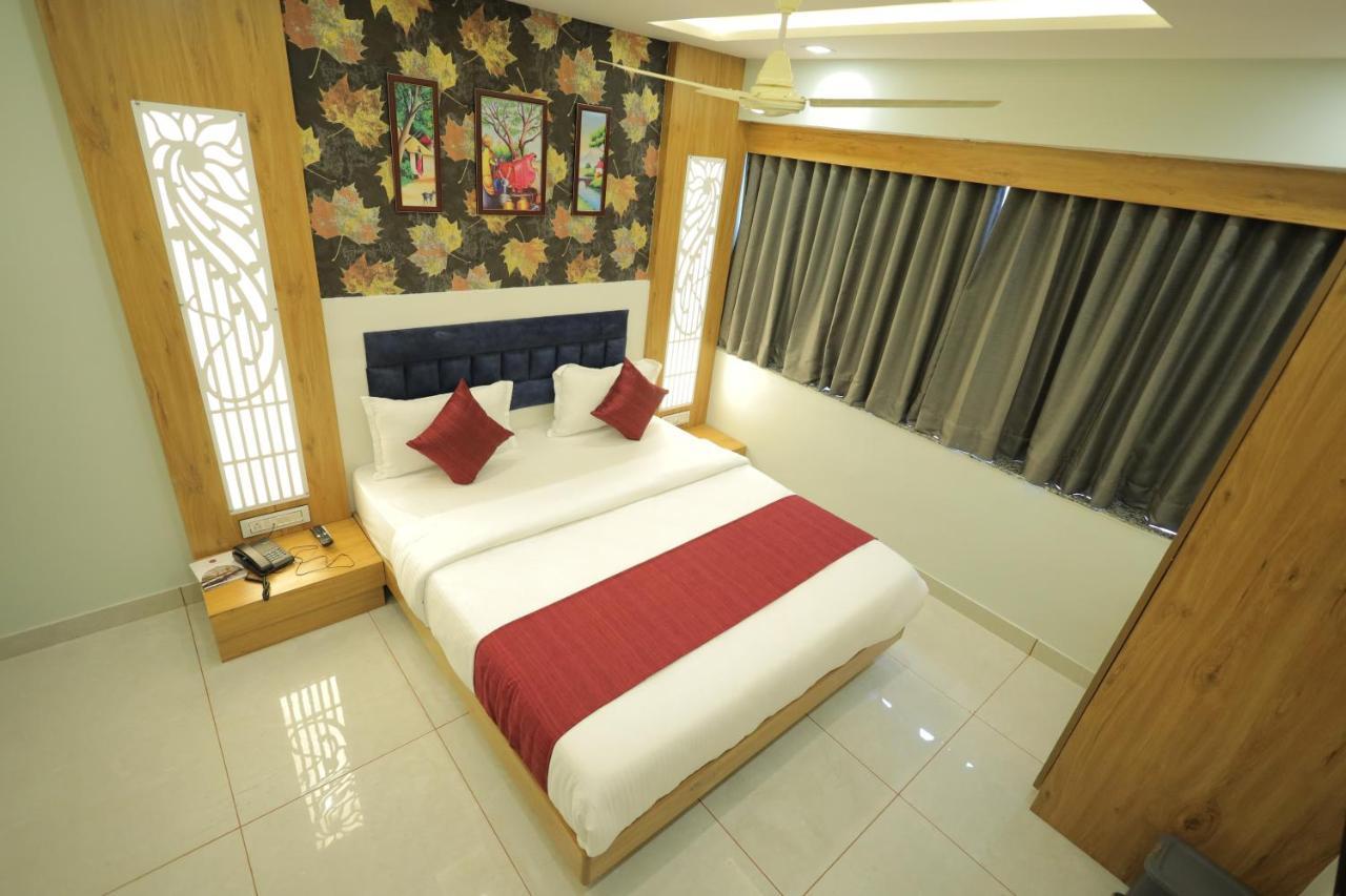 Hotel Rk Fortune Ahmedabad Ngoại thất bức ảnh