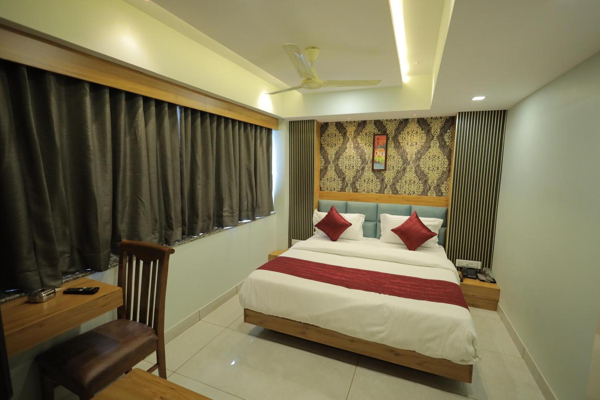 Hotel Rk Fortune Ahmedabad Ngoại thất bức ảnh