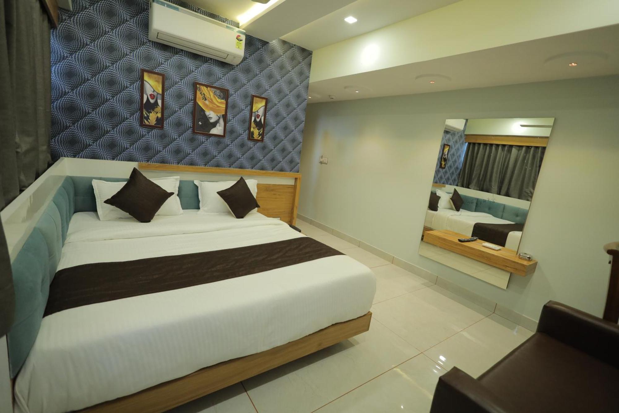 Hotel Rk Fortune Ahmedabad Ngoại thất bức ảnh