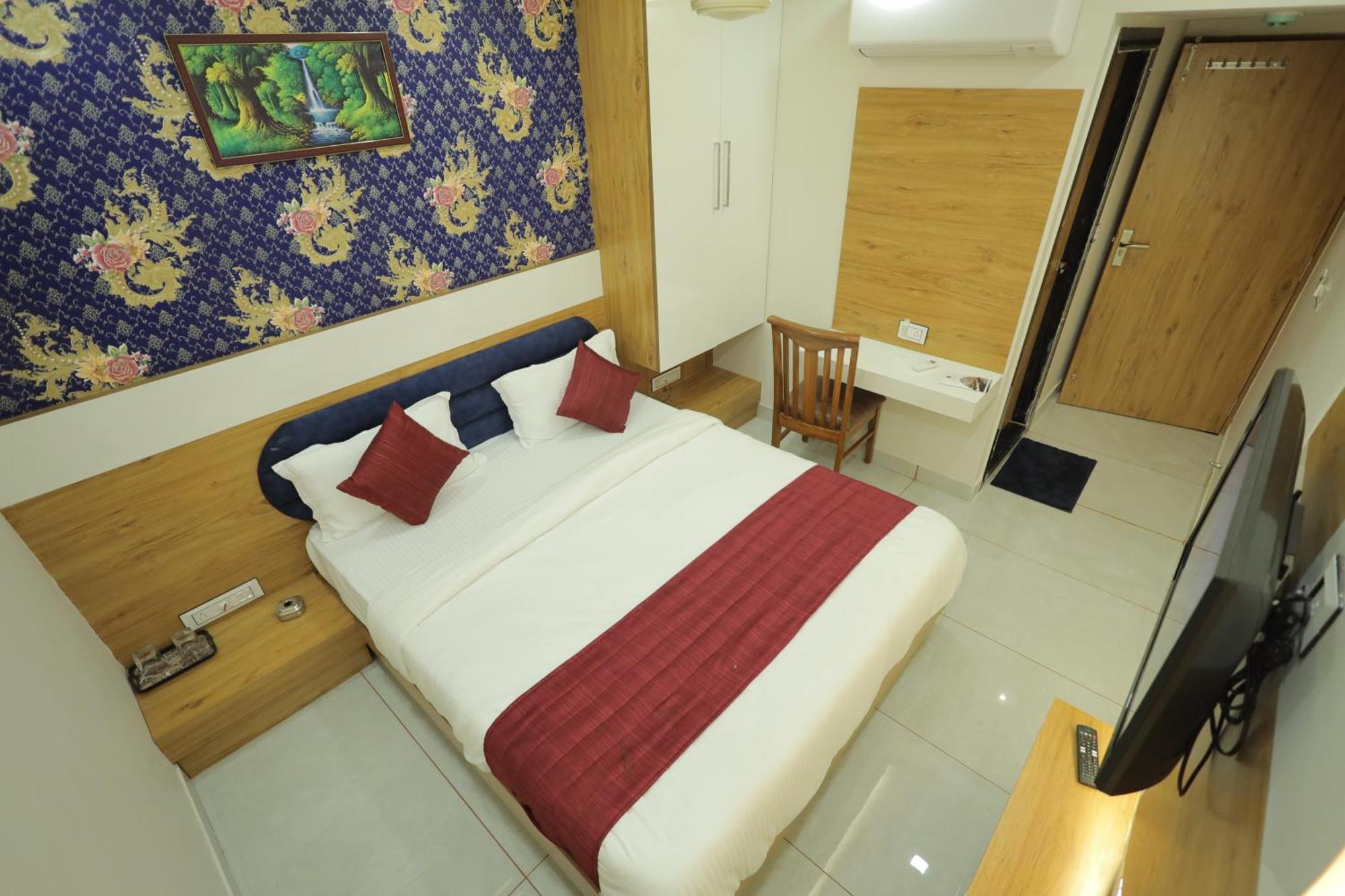Hotel Rk Fortune Ahmedabad Ngoại thất bức ảnh